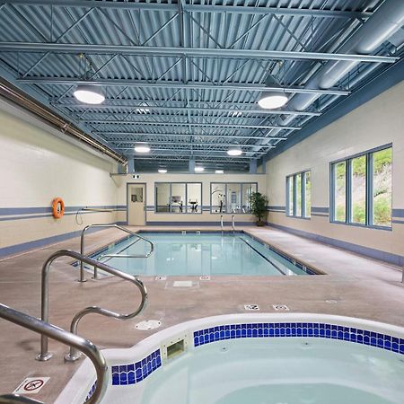 Glenwood Inn & Suites Trail ภายนอก รูปภาพ
