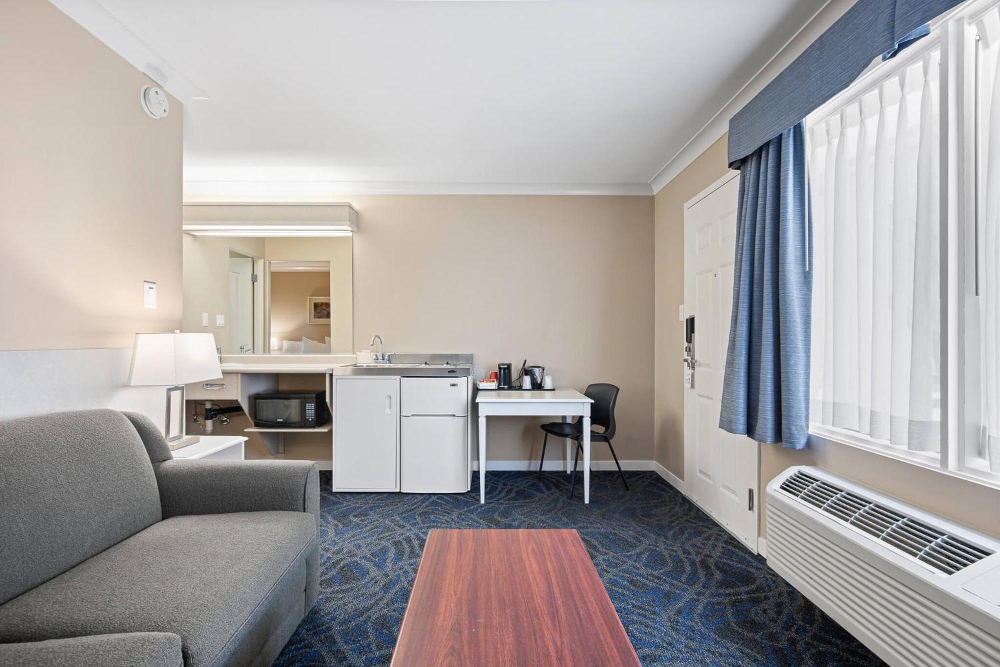 Glenwood Inn & Suites Trail ภายนอก รูปภาพ