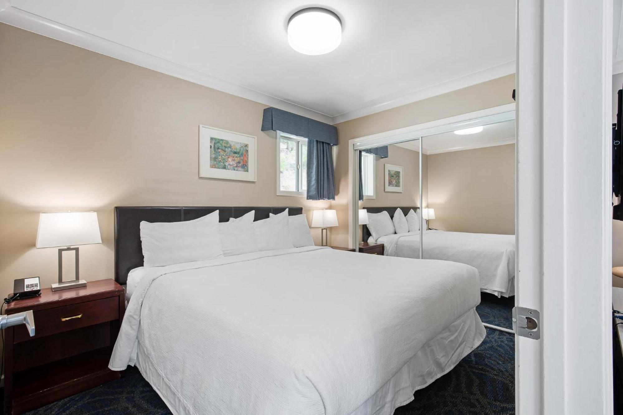 Glenwood Inn & Suites Trail ภายนอก รูปภาพ