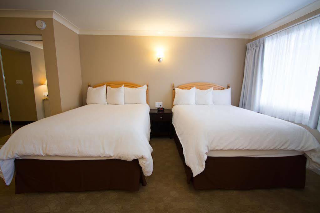 Glenwood Inn & Suites Trail ภายนอก รูปภาพ