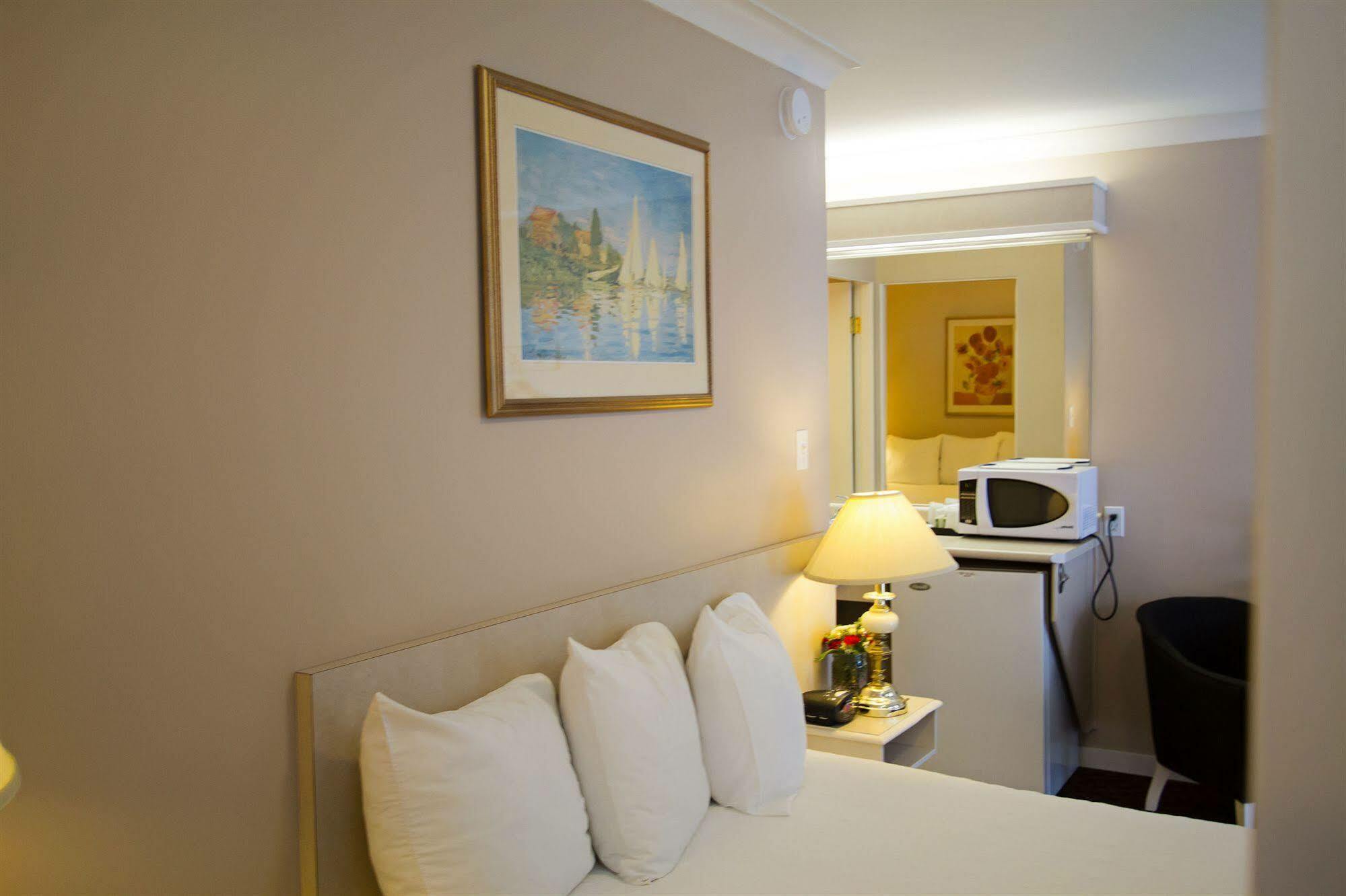 Glenwood Inn & Suites Trail ภายนอก รูปภาพ